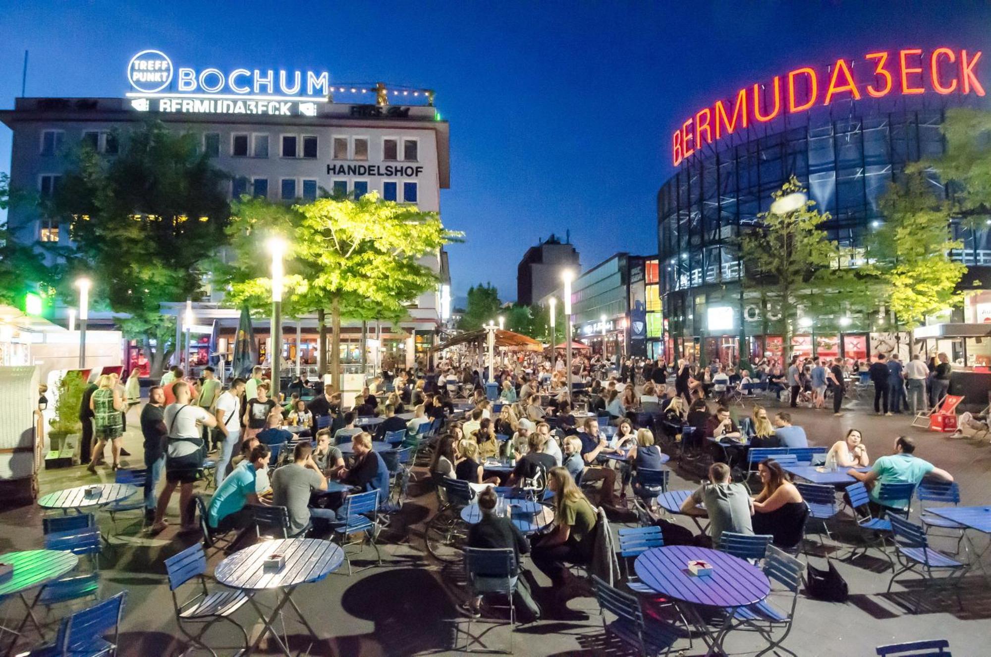Feelslikehome - Urbane Altbauwohnung Mit Dachterasse& Parkplatz Bochum Dış mekan fotoğraf